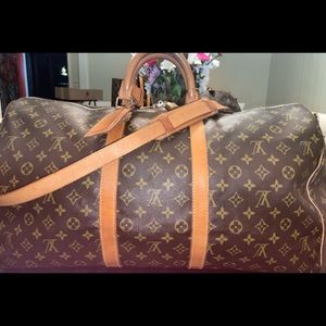 Louis Vuitton Carryall/Keepall/Duffle Bag in VGVC.  Great Vinatge!  Take a 👀.